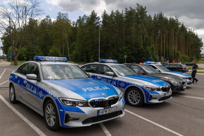 Policyjne radiowozy BMW 3 już na ulicach Białegostoku....