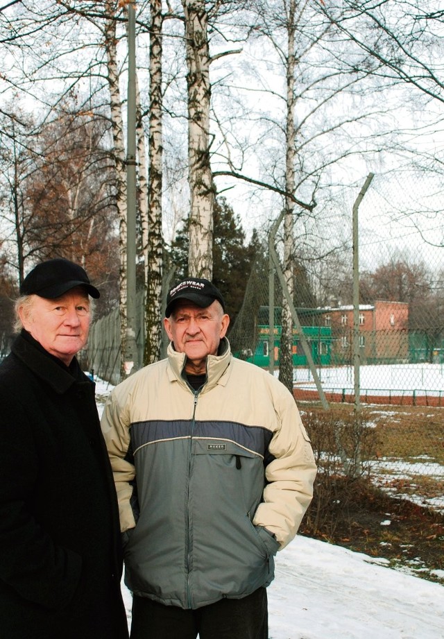 Andrzej Niziołek i Tadeusz Jewak od lat związani są z chełmeckimi kortami. Zapowiadają walkę o ich ocalenie