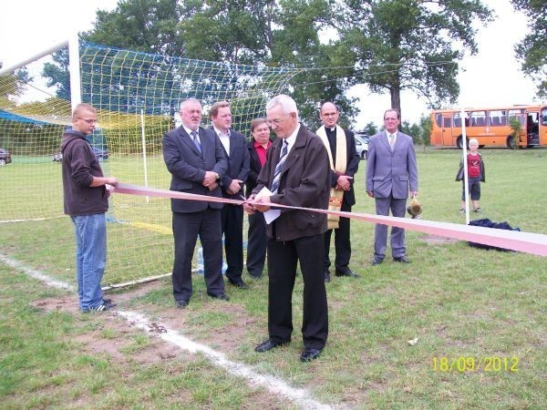 Bukowiec w gminie Budzyń ma nowe boisko [ZDJĘCIA]