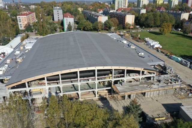 Nowe lodowisko w Bytomiu rośnie w oczach  

Zobacz kolejne zdjęcia. Przesuwaj zdjęcia w prawo - naciśnij strzałkę lub przycisk NASTĘPNE