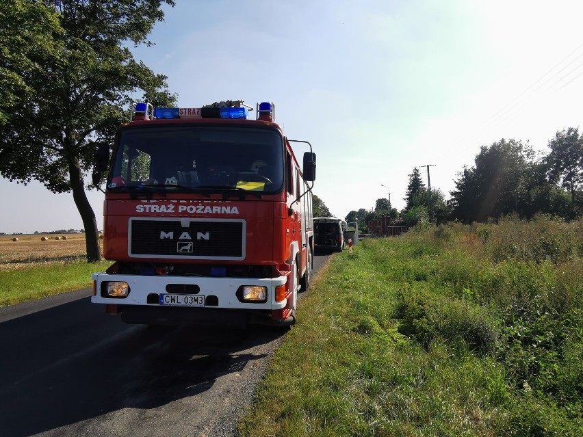 Pożar ciągnika rolniczego w miejscowości Rzadka Wola gmina Brześć Kujawski [zdjęcia]