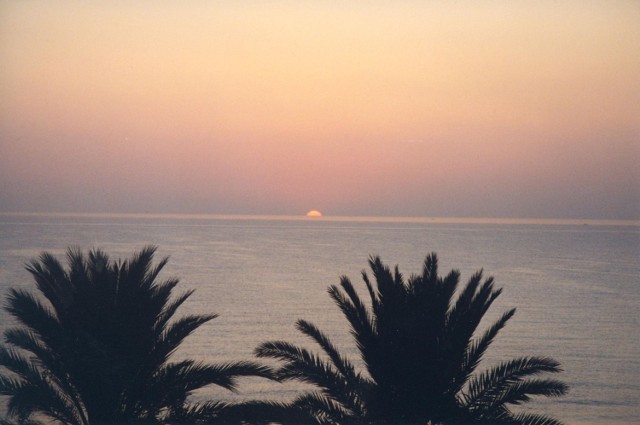 Wsch&oacute;d słońca w Tunezji, gdy nie była jeszcze taka turystycznie modna