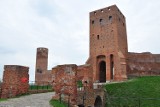 Szlakiem zamków, pałaców i ruin w okolicach Warszawy. Weekendowe wycieczki na majówkę