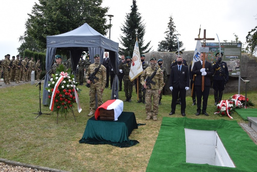Pogrzeb 13 ofiar Krwawego Poniedziałku w Częstochowie