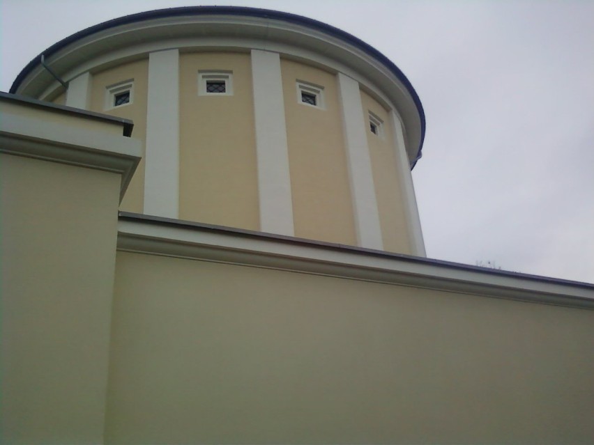 Odnowiona wieża ciśnień przy Alejach Racłąwickich -jesień 2012