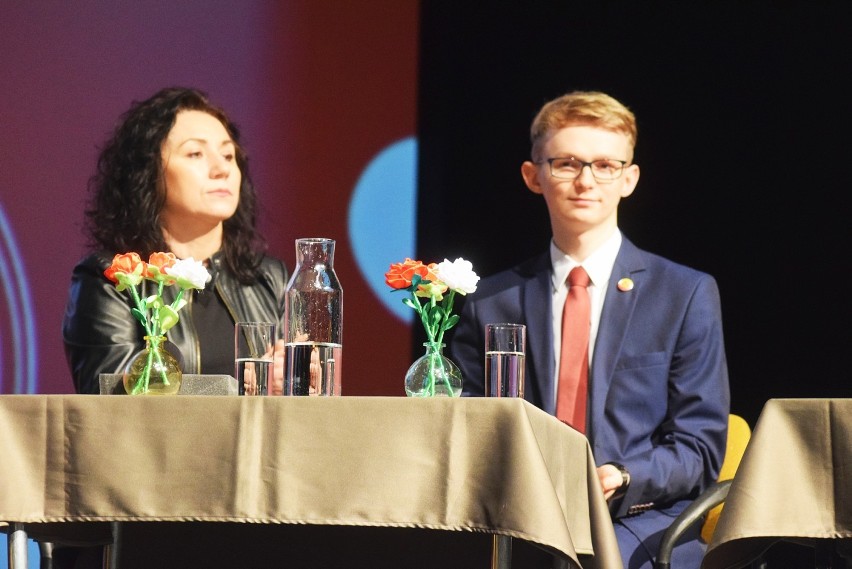 Oleśnicki Uniwersytet Trzeciego Wieku kończy semestr. Zorganizowano panel dyskusyjny (ZDJĘCIA) 