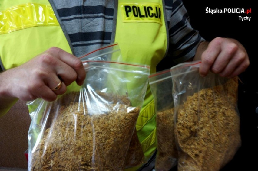Tyscy policjanci przejęli papierosy, tytoń oraz alkohol bez polskich znaków akcyzy