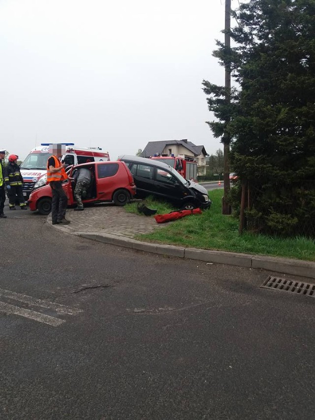 Dwa auta brały udział w wypadku na ulicy Bogumińskiej w Turzy Śl.