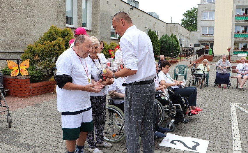 "Zdrowy i Aktywny Senior", czyli I Olimpiada Domu Pomocy Społecznej. ZDJĘCIA