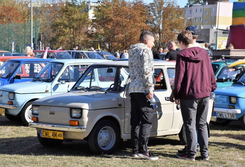 Zabytkowe samochody zaprezentowano w Inowrocławiu 3 września...