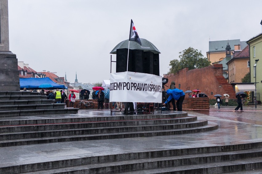 Warszawianki ponownie wyszly na ulice. "Nie możemy milczeć" [ZDJĘCIA, WIDEO]