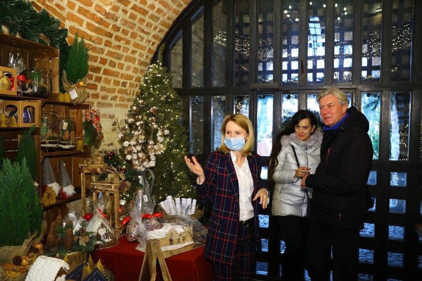 Jarmark Bożenarodzeniowy i Miasteczko Świąteczne w Hotelu Podklasztorze w Sulejowie ZDJĘCIA