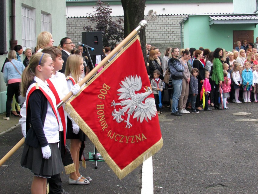 Rozpoczęcie roku szkolnego w SSP nr 6 we Wrześni.
