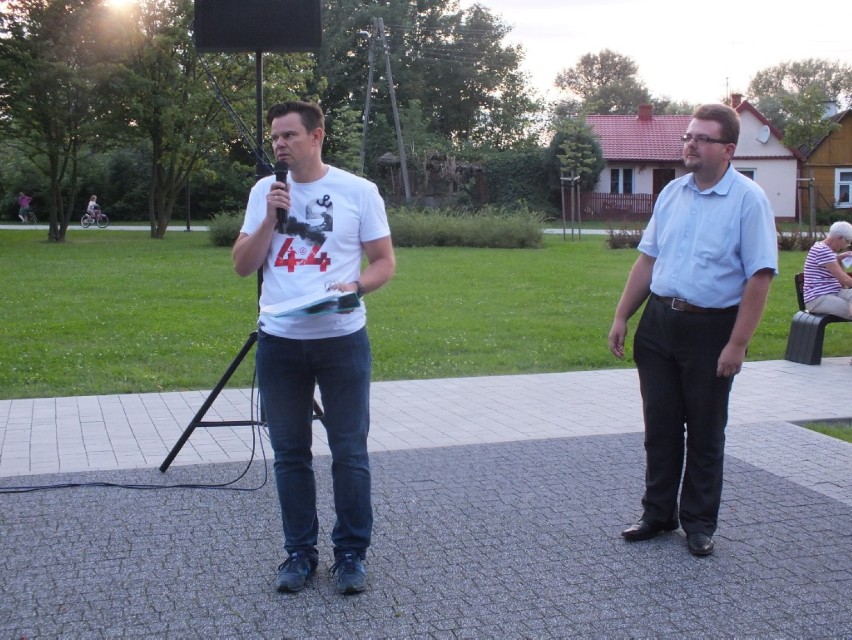 Kraśnik: W parku Jana Pawła II zorganizowano "Powstańcze śpiewanie" (ZDJĘCIA, WIDEO)
