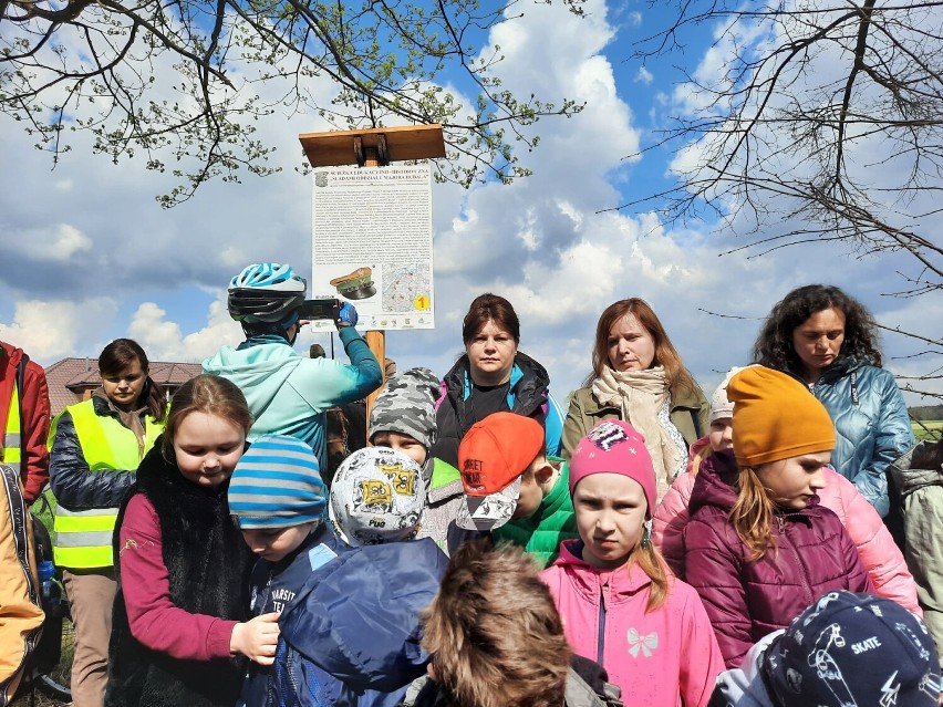 Śladami oddziału majora Hubala - ścieżka edukacyjno-historyczna pod Opocznem otwarta [ZDJĘCIA]