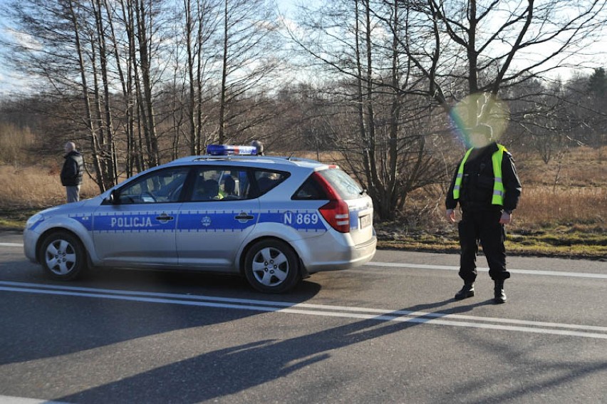 Kolizja trzech aut w Zimowiskach na drodze krajowej nr 21 Słupsk - Ustka - FOTO