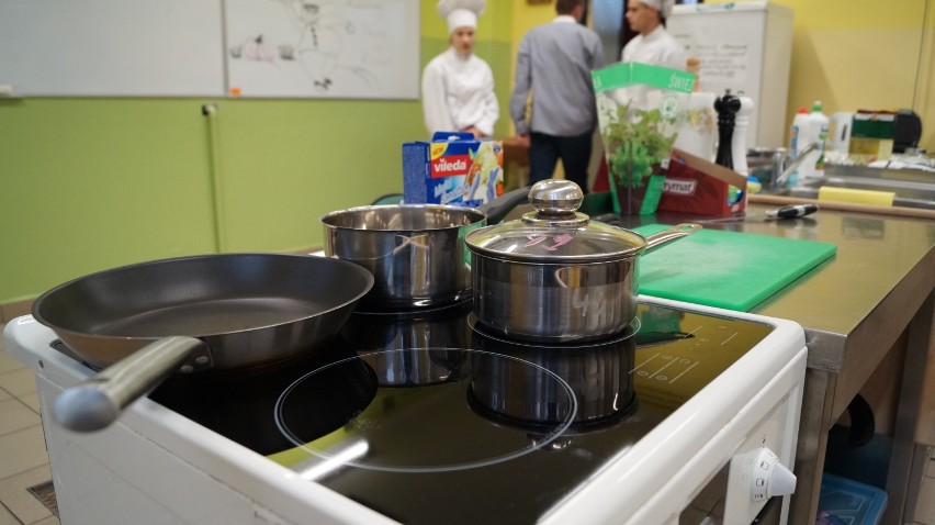 Konkurs w Jastrzębiu: młodzi kucharze w akcji