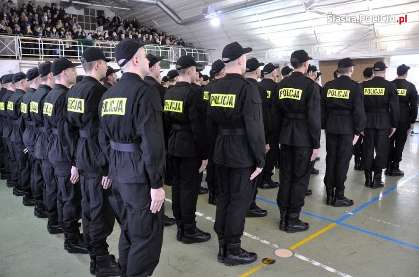 Śląskie: Ślubowanie 118 nowych policjantów w Katowicach [ZDJĘCIA, WIDEO]
