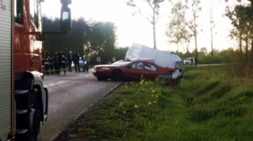 Wypadek w Bierutowie koło Oleśnicy. Nie żyją dwie osoby [Zdjęcia]