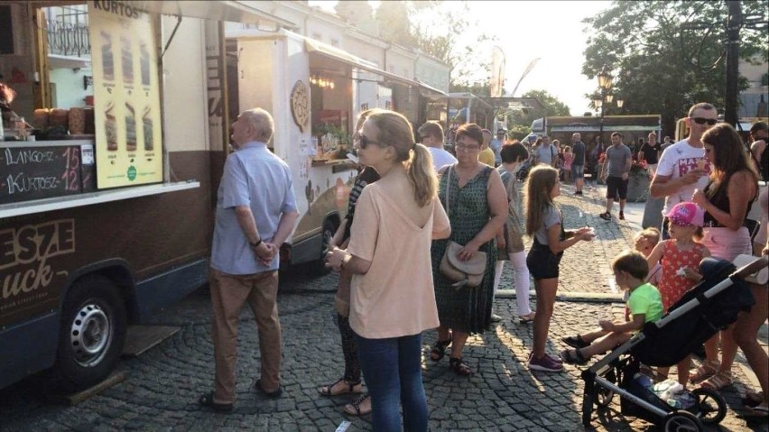 Żarciowozy w Chełmie. Trwa zlot food trucków na placu Łuczkowskiego