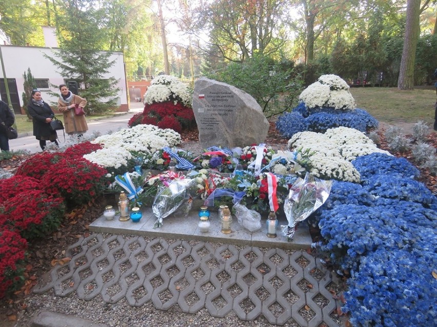 Odsłonili monument upamiętniający Greków przybyłych do Polski i Polic