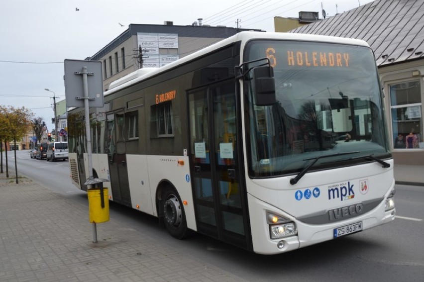 Najbardziej deficytowy towar w Zduńskiej Woli to autobusowe bilety [zdjęcia]