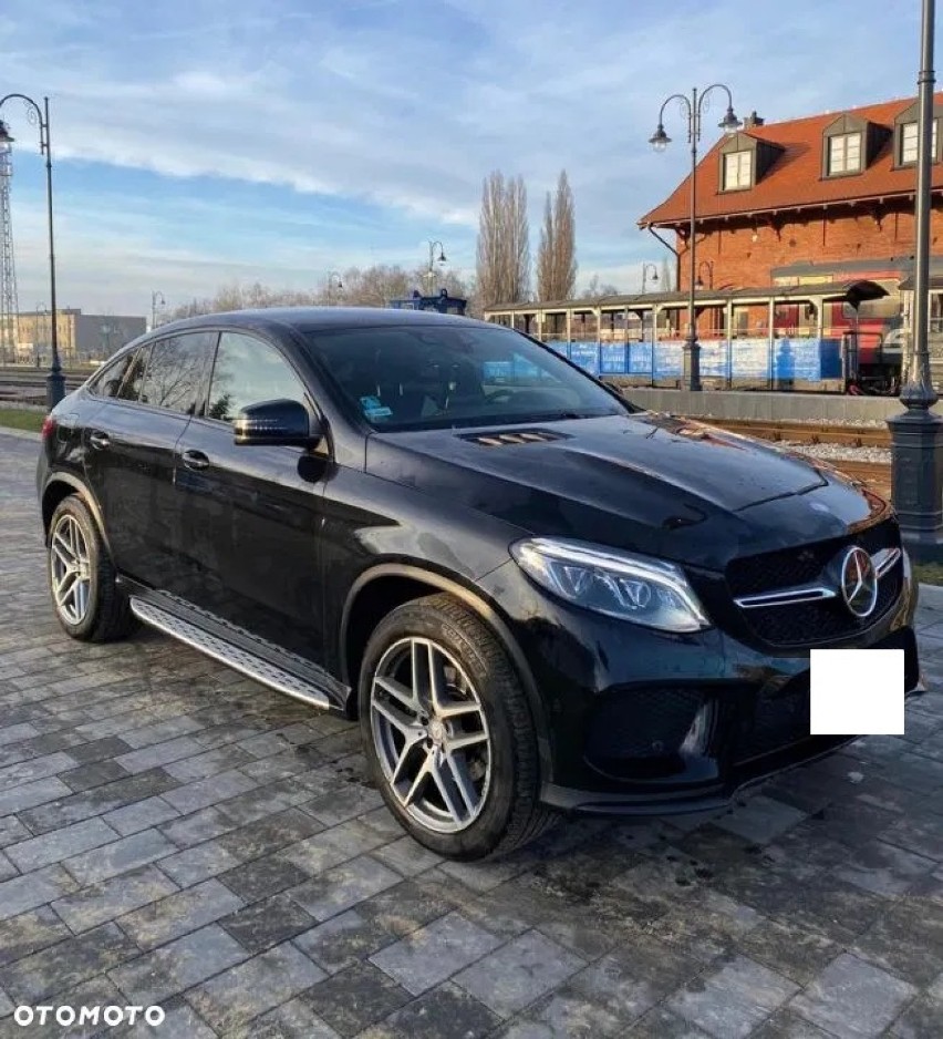 Mercedes-Benz GLE
Cena: 220 000 zł
Rok produkcji:...