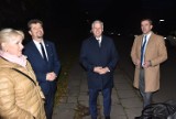 Malbork. Na Nowowiejskiego wiceminister gratulował władzom miasta. Dotacja pomoże zaprowadzić ład na jednej z najgorszych miejskich dróg