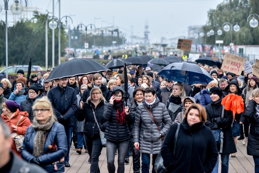 Manifestacja pod nazwą "Strajk Kobiet Gdynia - Runda Druga"