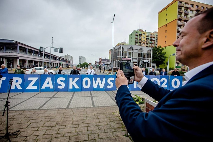 Wałbrzych: Działacze Platformy Obywatelskiej manifestowali poparcie dla Trzaskowskiego (ZDJĘCIA)