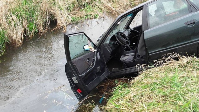 Pijany kierowca wjechał autem do rzeki