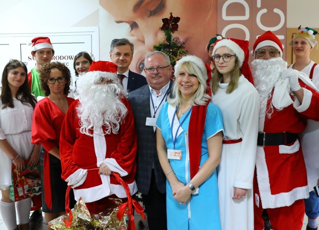 Mikołajki w Powiatowym Centrum Matki i Dziecka w Piotrkowie