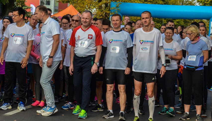 VIII Szamotuły Samsung Półmaraton. Charity Run Samsung -  pobiegli dla małego Wojtusia [ZDJĘCIA]