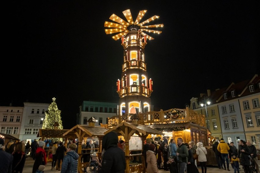 Iluminacje świąteczne w centrum Bydgoszczy w 2021 r.