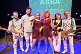 Walentynkowy koncert w Błaszkach. W weekend w Centrum Kultury przy pełnej sali wystąpił zespół ABBA Classic ZDJĘCIA