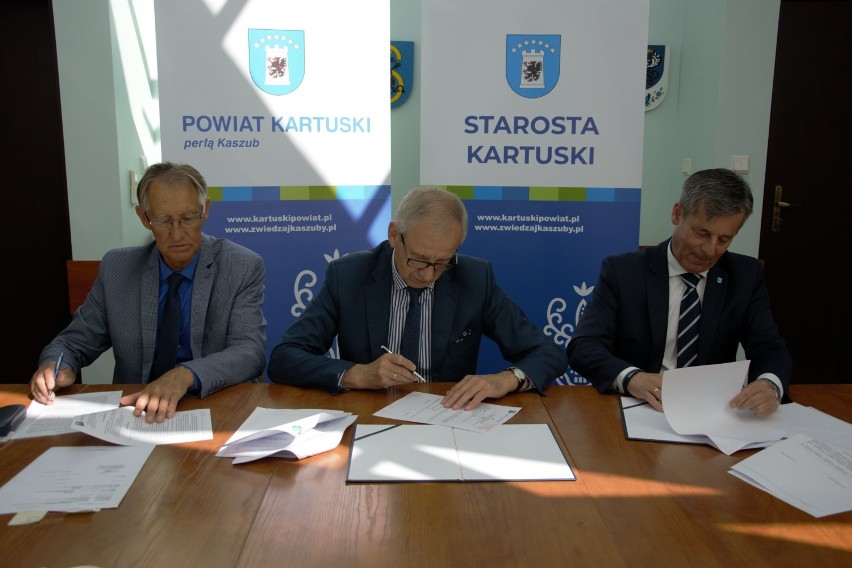 Powiat kartuski, dzięki pozyskanemu dofinansowaniu wyremontuje odcinki dróg w Chmielnie i w Kiełpinie 