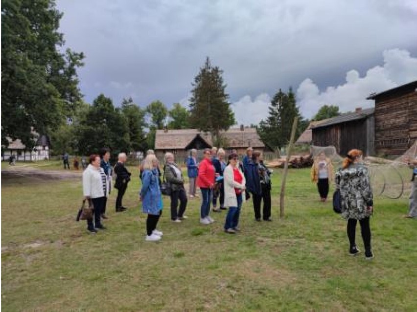 Seniorzy z gminy Darłowo na wycieczce do Słowińskiego Parku Narodowego