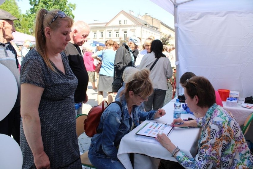 Radomski Piknik Zdrowia na placu Corazziego. Były badania, porady, dużo muzyki i dobrej zabawy 