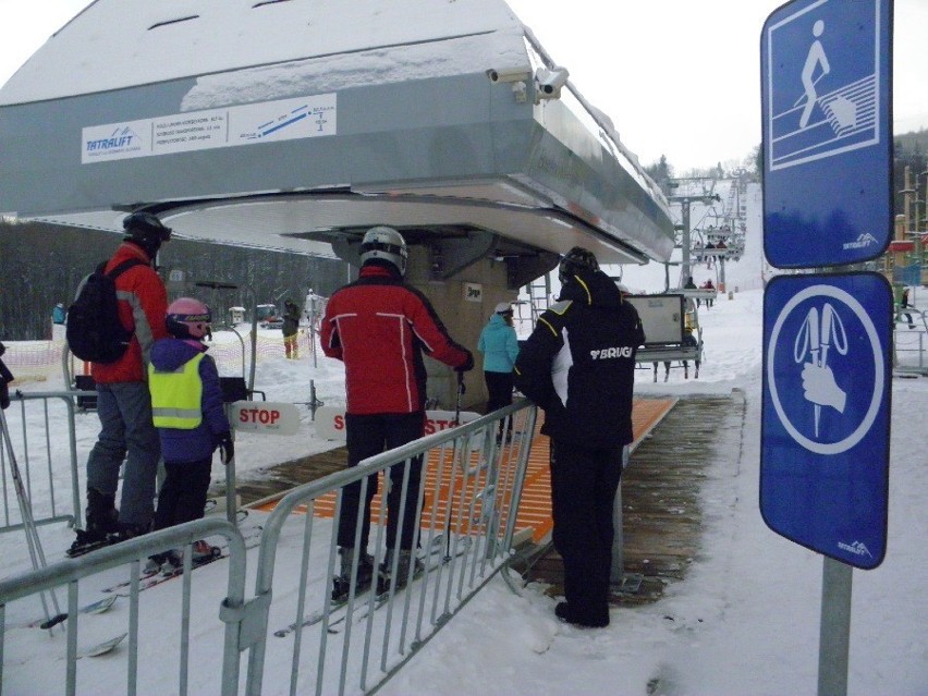 Ferie zimowe 2013 w Beskidach [ZDJĘCIA]. Zobacz tłumy na Dębowcu