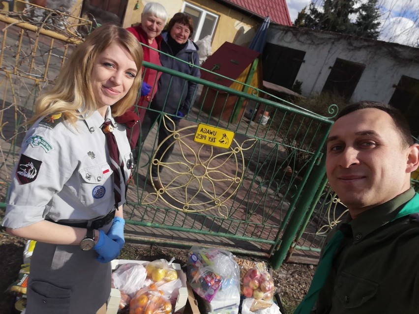 Paulina Stanewicz i Szymon Wiśniewski z Hufca ZHP w...