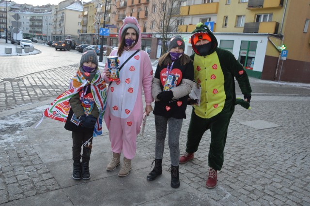 Trwa finał WOŚP w Nysie. Zobacz jak wygląda kwesta i atrakcje w sztabie.