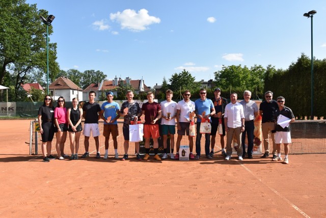 W Kluczborku po raz 24. odbyły się Mistrzostwa w Tenisa Ziemnego o Puchar Burmistrza. Wzięło w nich udział ponad 60 zawodników.