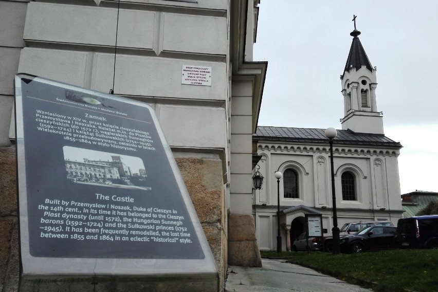 Kaplica św. Anny przy Zamku Sułkowskich w Bielsku-Białej stała się… mauzoleum. I wygląda zachwycająco. Zobaczcie!