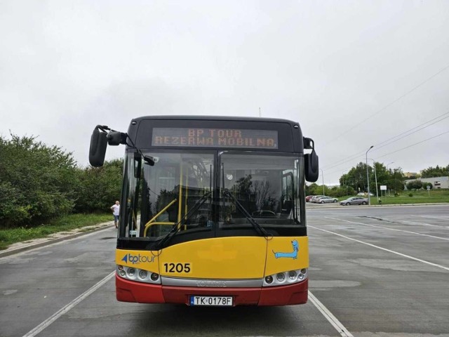 Na ulicach Kielc można już zobacz autobusy miejskie z logo nowego przewoźnika BP Tour. Kierowcy w środę 30 sierpnia sprawdzali trasy, na które wyjadą między innymi "102".