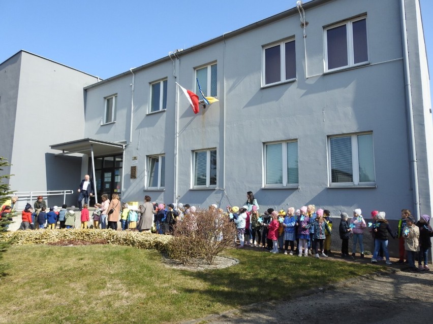 Kaźmierz. Przedszkolaki solidarne z dziećmi z Ukrainy. Podziękowały za wsparcie uchodźców