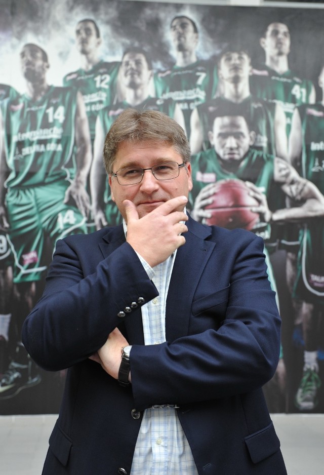 Janusz Jasiński jest twórcą sukcesów zielonogórskiego Stelmetu. Ostatnio zespół jakby wyhamował i dwa ostatnie sezony zakończył na czwartym  miejscu