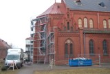 Budowlańcy wciąż pracują i będą pracować nad przywróceniem blasku kościoła św. Stanisława w Nakle