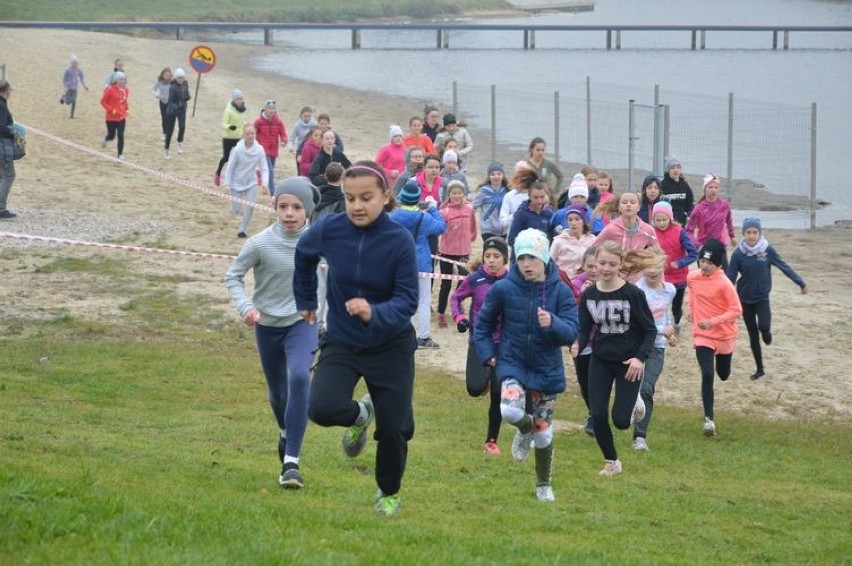 26. Skierniewicki Bieg Niepodległości i 100 kilometrów na 100-lecie niepodległości [ZDJĘCIA]