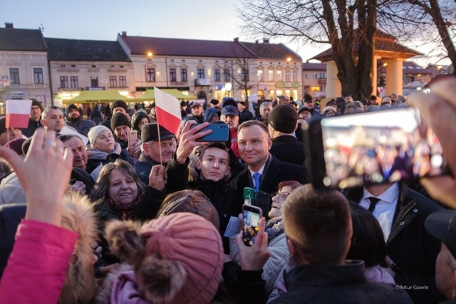 Prezydent przyjeżdża do Zakliczyna średnio co dwa lata. Po raz ostatni gościł w miasteczku w 2020 roku i odebrał m.in. tytuł Honorowego Obywatela Gminy