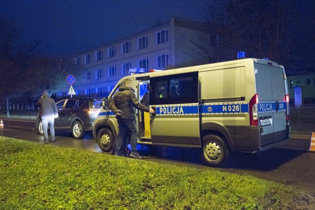 Potrącenie na ul. Sobieskiego w Słupsku. Kobieta trafiła do szpitala